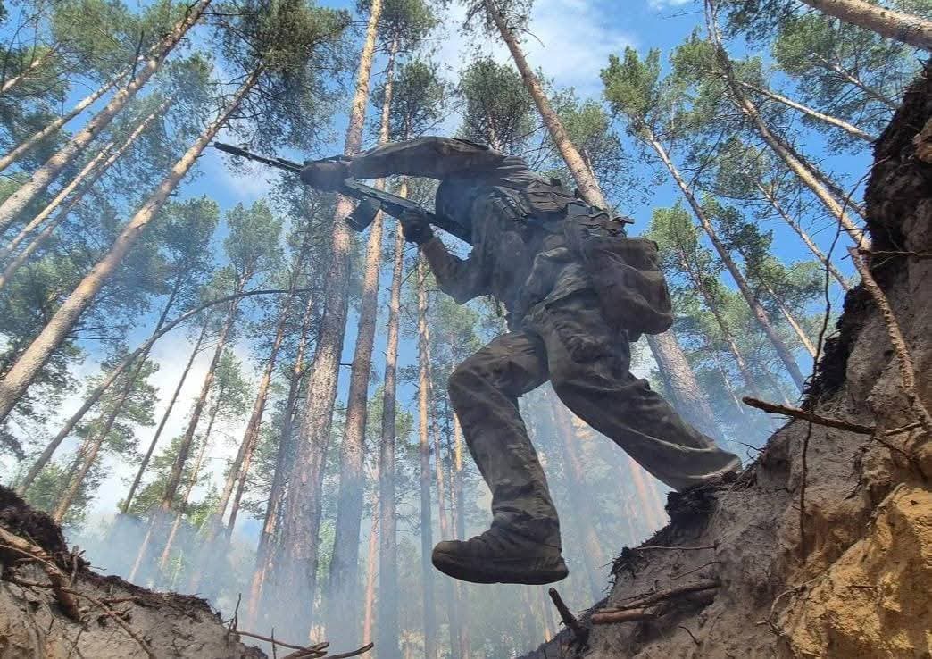 უკრაინის გენშტაბი - რუსებმა ერთ დღეში ფრონტზე 1000-ზე მეტი ჯარისკაცი დაკარგეს