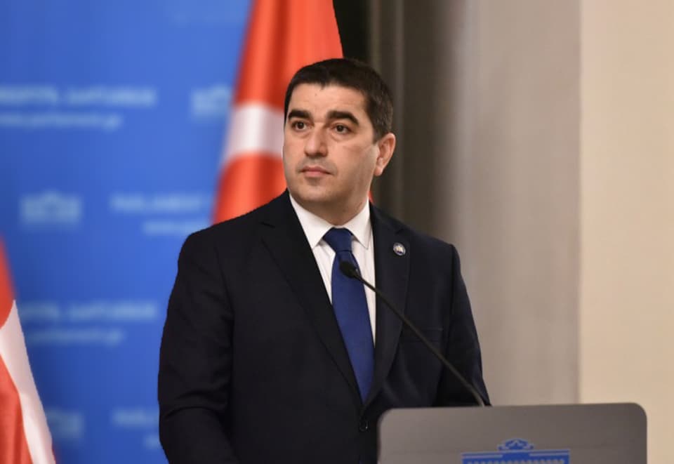 შალვა პაპუაშვილი - ხელის გულზე დევს, რომ 4 ოქტომბრის სახელმწიფო გადატრიალება უცხოეთიდან იყო დაგეგმილი