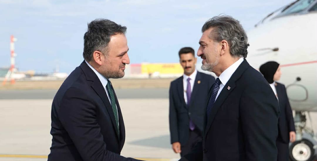 მიხეილ ყაველაშვილი საქართველოს ნაკრებს შვილებთან ერთად უგულშემატკივრებს