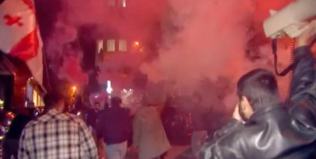 პოლიციამ მათე დევიძის მხარდამჭერი მსვლელობის რამდენიმე მონაწილე დააკავა