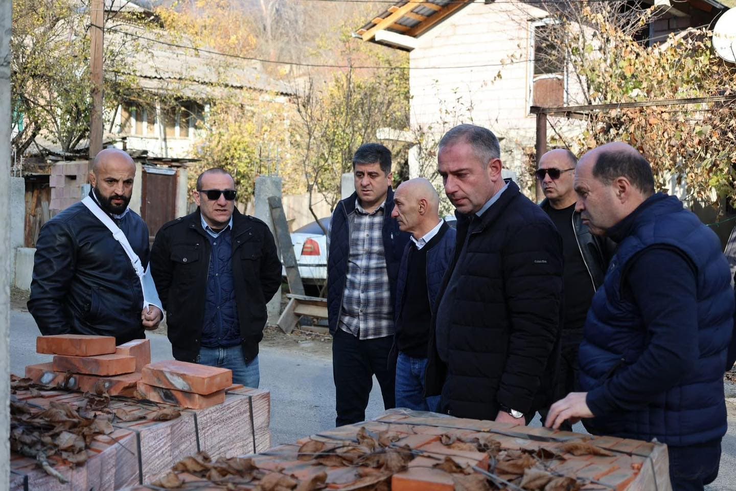 Frontnews image description