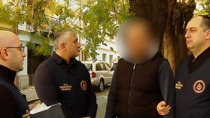 საპატრულო პოლიციის დეპარტამენტის თანამშრომელი სამსახურებრივი უფლებამოსილების ბოროტად გამოყენების ბრალდებით დააკავეს