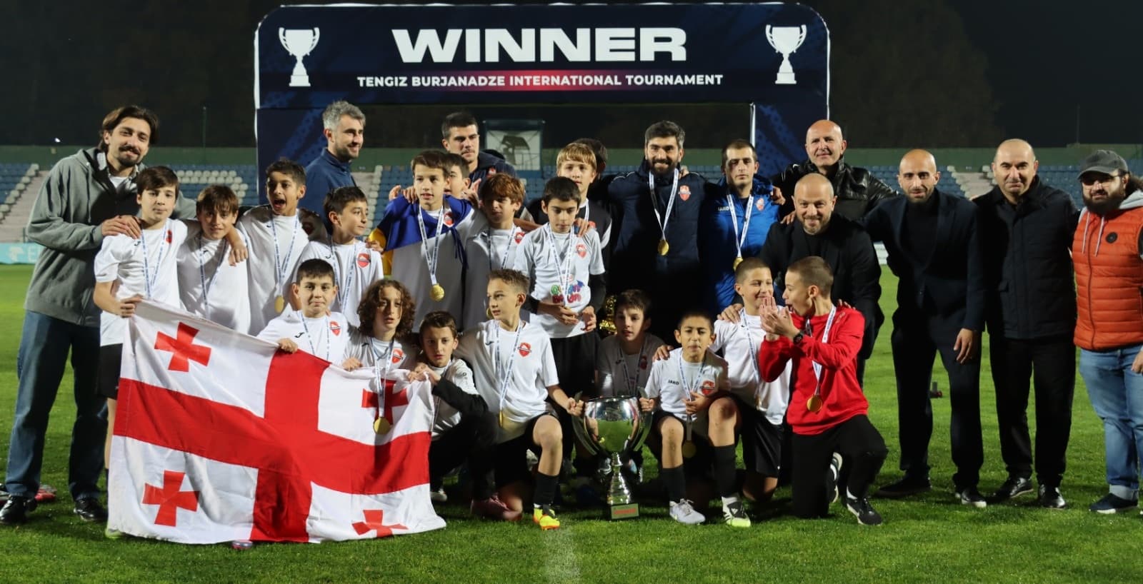 Frontnews image description