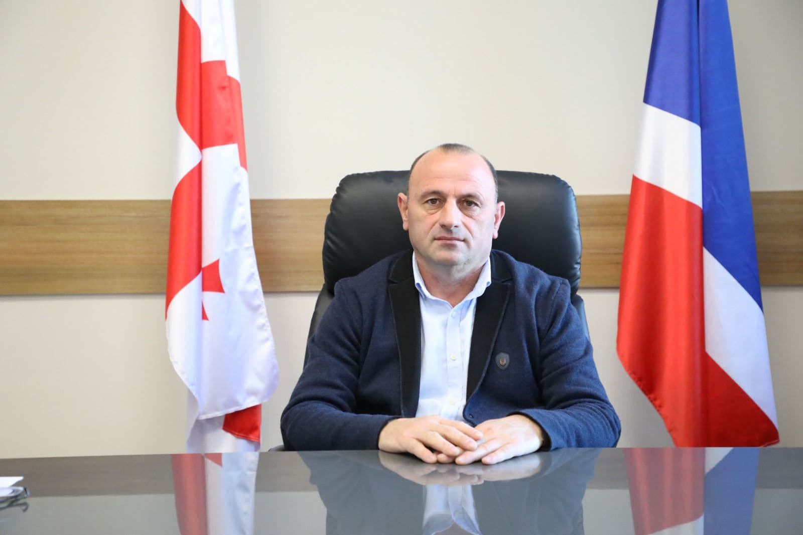 Frontnews image description