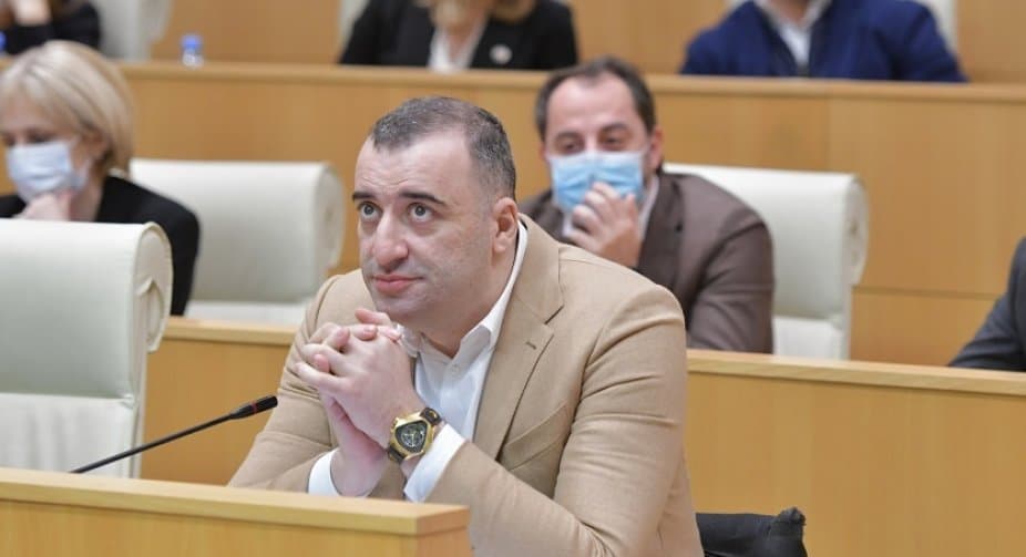 რატი იონათამიშვილმა სოფო ხორგუანს მიმართა - მზია ამაღლობელის და მარიამ ლაშხის საკითხი თუ ერთ სიბრტყეზე გინდათ დააყენოთ, უხერხულია