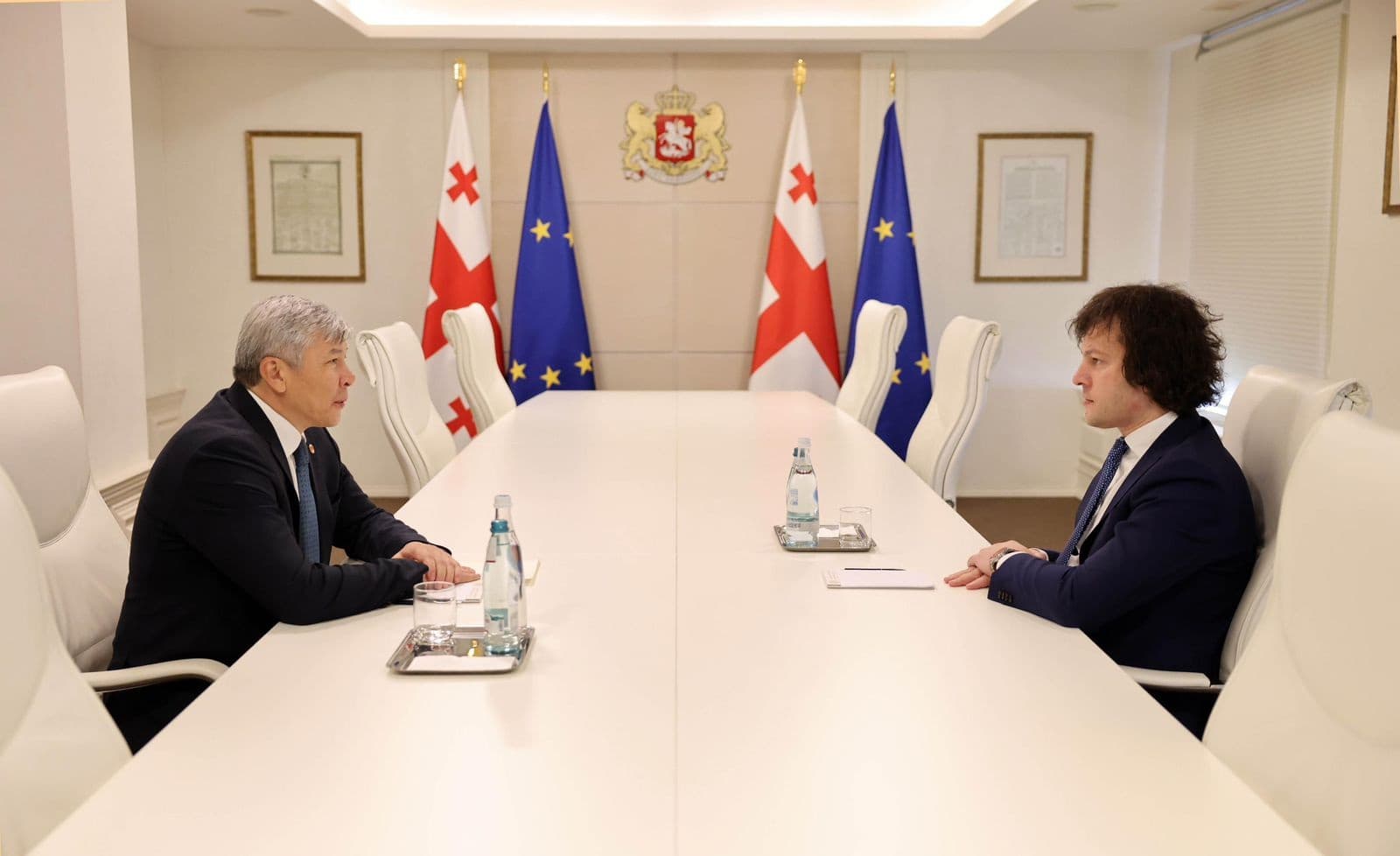 The meeting also addressed Kyrgyzstan’s involvement in regional projects and Georgia’s role as a transit hub in the wider region