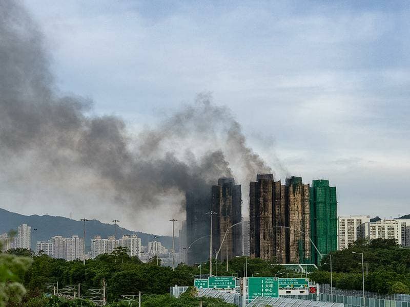 ბოლო მონაცემებით, ჰონკონგში ხანძარს 65 ადამიანის სიცოცხლე ემსხვერპლა, 300-მდე კი დაკარგულად ითვლება
