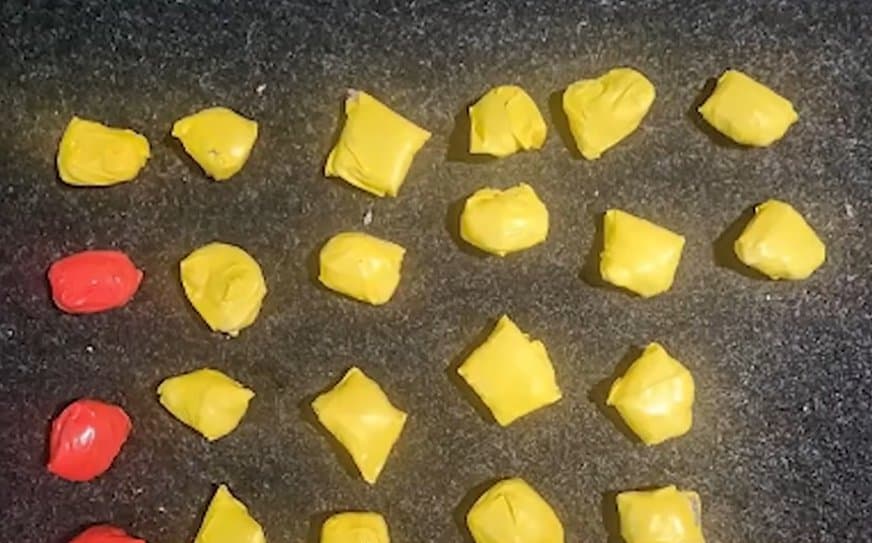 თბილისში ნარკოდანაშაულის ბრალდებით ორი პირი დააკავეს