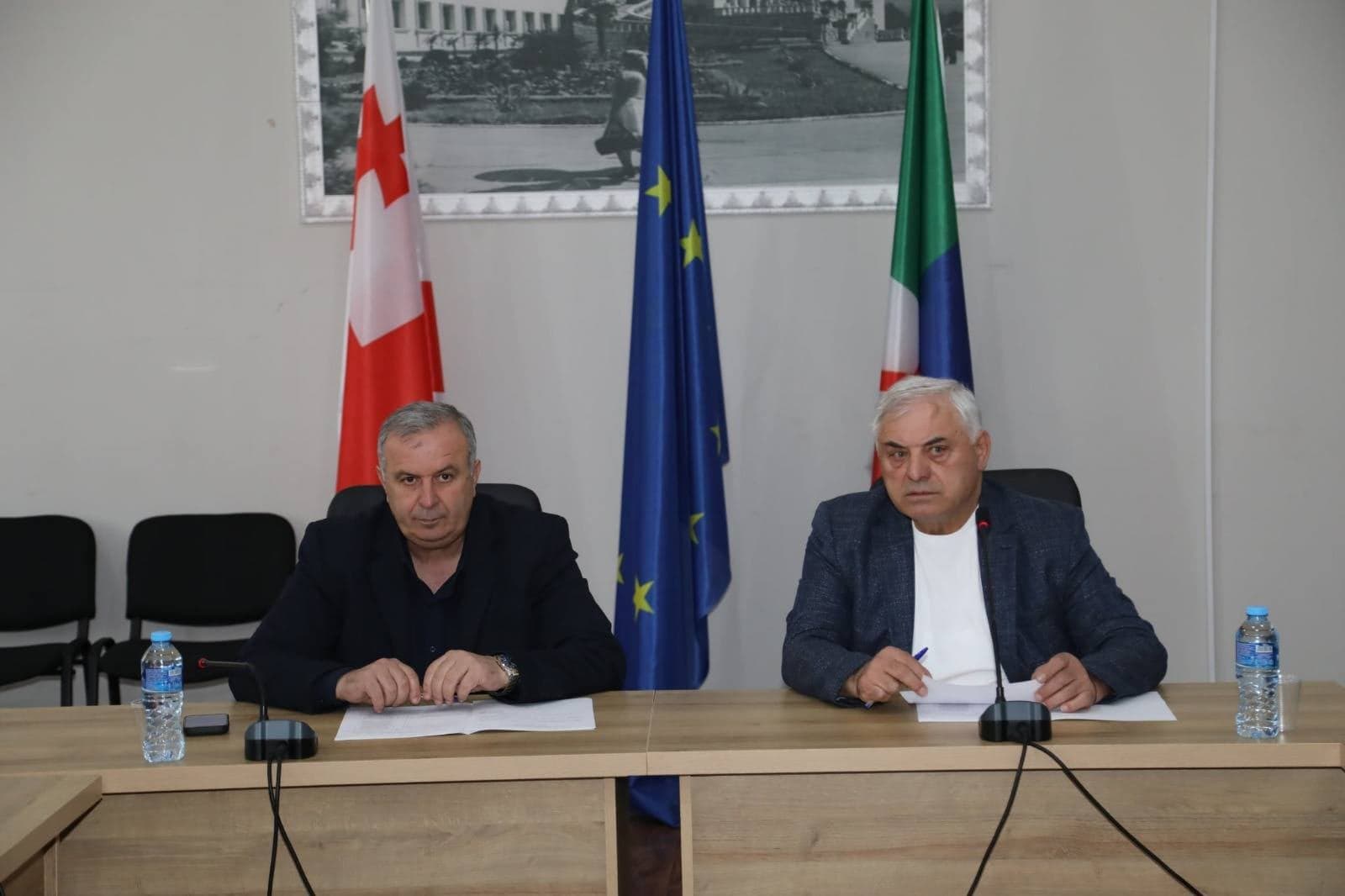 Frontnews image description