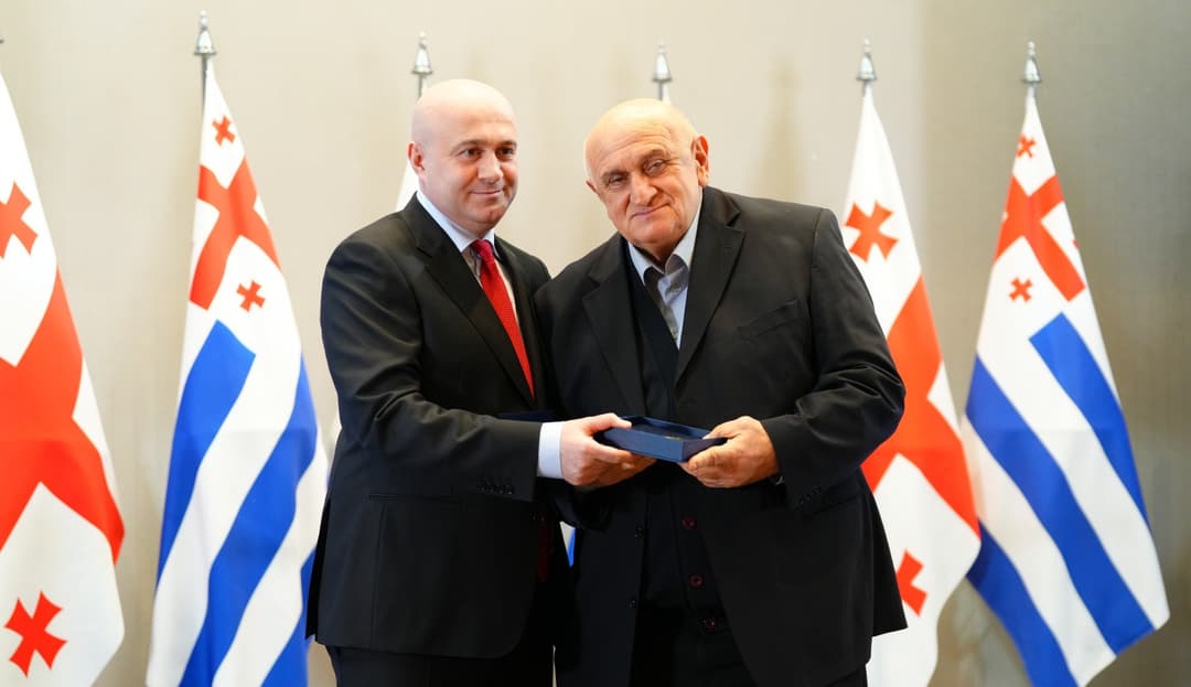 აჭარის ავტონომიურ რესპუბლიკაში ღირსეული სამსახურისთვის 14 პირი დაჯილდოვდა