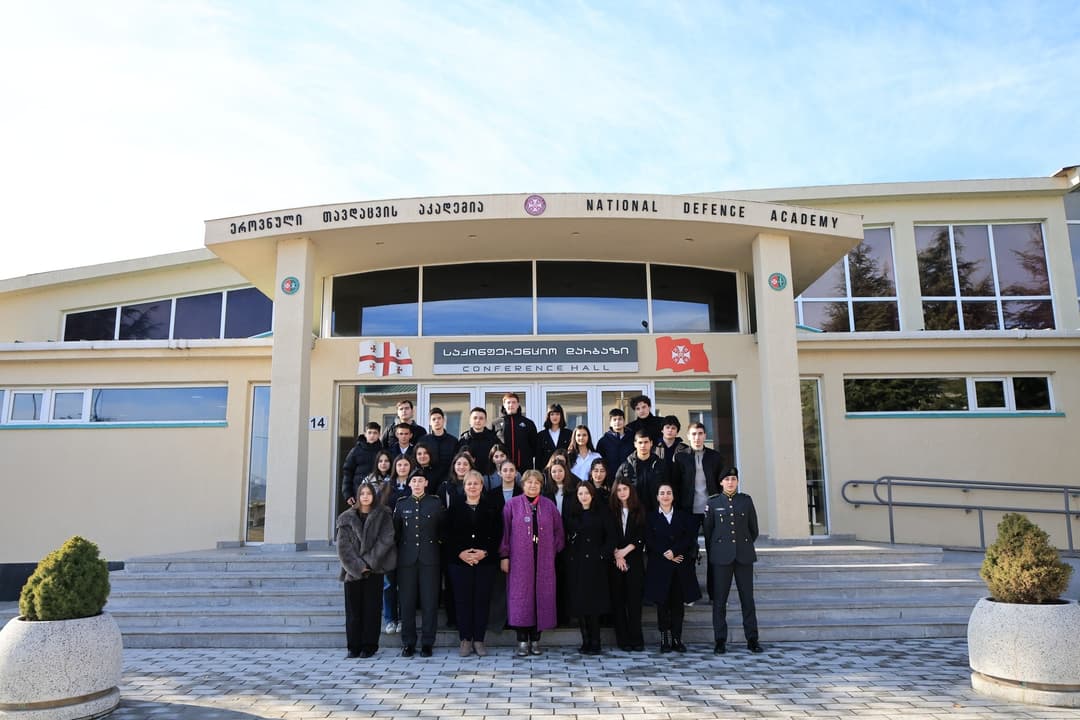ეროვნული თავდაცვის აკადემიაში სკოლა "ლამპარის" მოსწავლეები იმყოფებოდნენ
