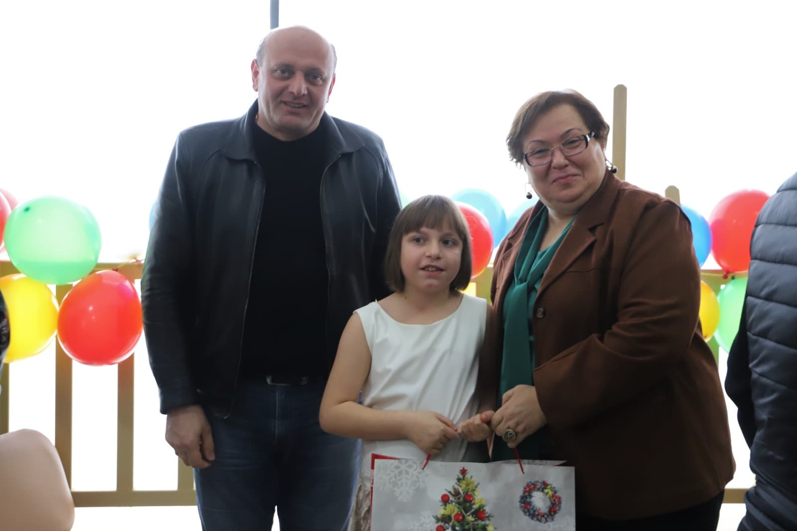 Frontnews image description