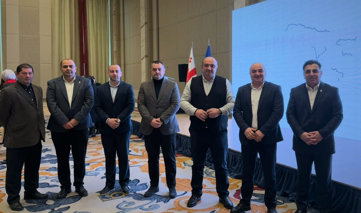 Frontnews image description