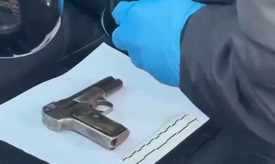 საპატრულო პოლიციამ კახეთში უკანონო ცეცხლსასროლი იარაღი და ნარკოტიკი ამოიღო, დაკავებულია 1 პირი