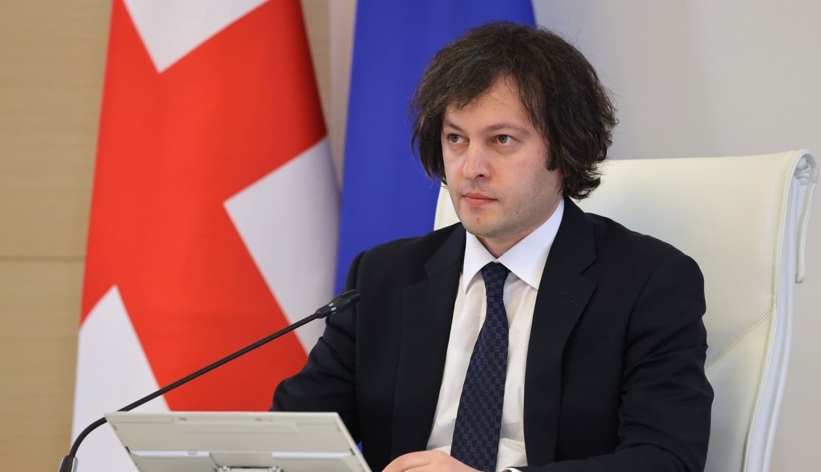 Frontnews image description