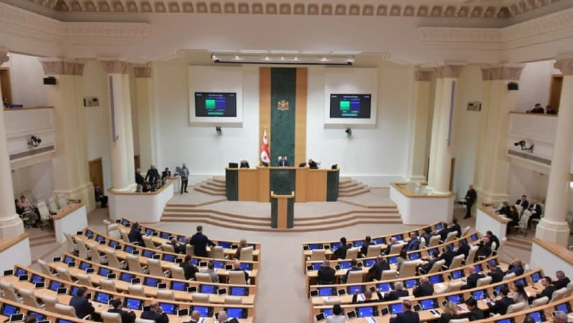 Parliament approves legislative package on higher education reform 