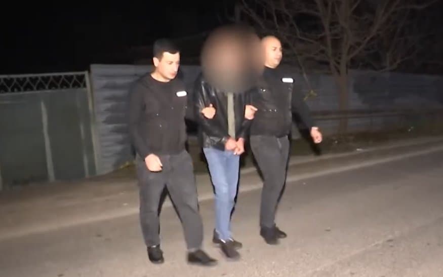 The suspect took his grandmother, a 74-year-old woman, hostage at their home in the town of Sighnagi