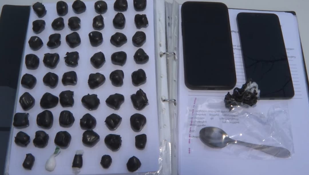 საპატრულო პოლიციამ თბილისში 153 შეკვრა "მეთადონი" ამოიღო