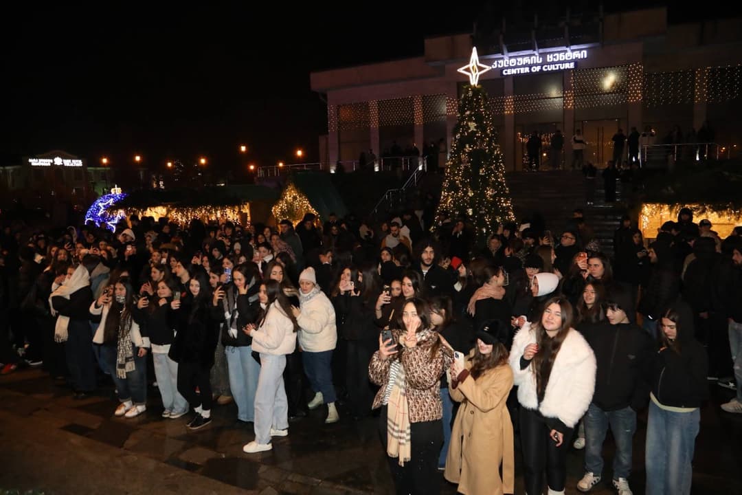 წყალტუბოში საჯარო სკოლების ერთობლივი საახალწლო ღონისძიება გაიმართა