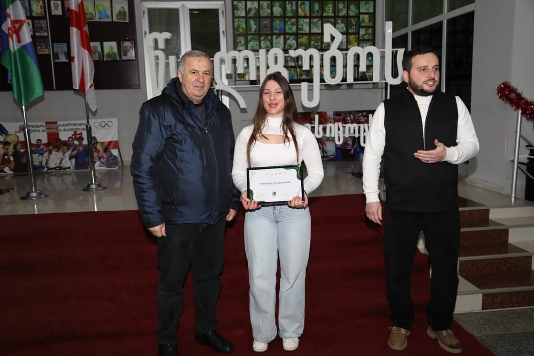 წყალტუბოს მუნიციპალიტეტის მერმა 2025 წლის წარმატებული სპორტსმენები დააჯილდოვა