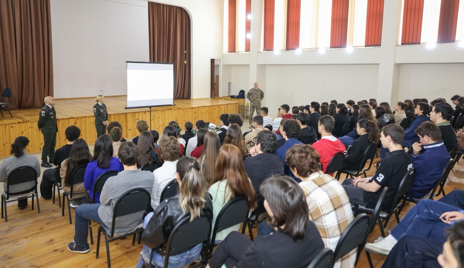 Frontnews image description