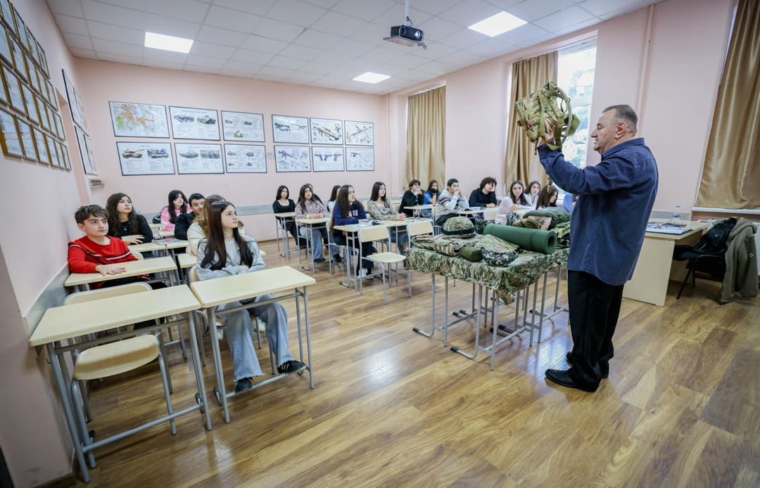 საპილოტე პროექტი - "სამხედრო საქმე" ქვეყნის მასშტაბით საჯარო სკოლებში აქტიურად მიმდინარეობს