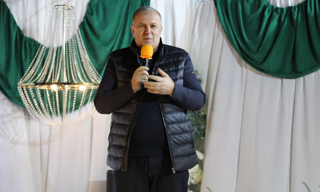 წყალტუბოს მუნიციპალიტეტის მერი სოფელ ოფურჩხეთში საახალწლო ღონისძიებას დაესწრო