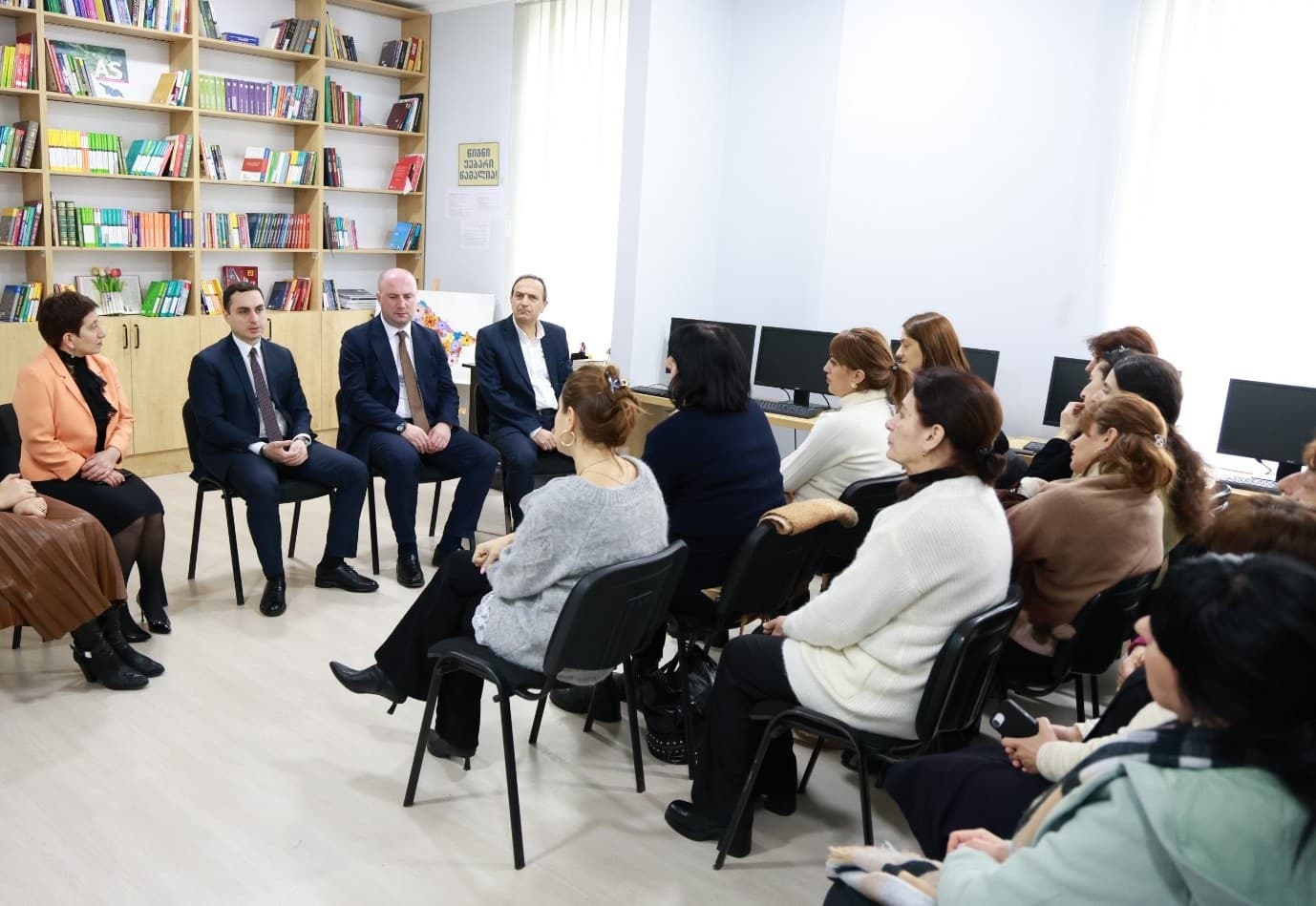 გიორგი ჯინჭარაძე ქუთაისში აფხაზეთის საჯარო სკოლების პედაგოგებს შეხვდა