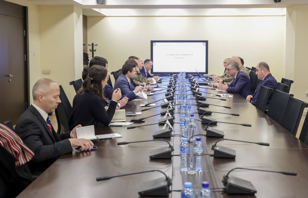 თავდაცვის სამინისტროში აშშ-ის კონგრესის წარმომადგენელთა დელეგაციასთან შეხვედრა გაიმართა