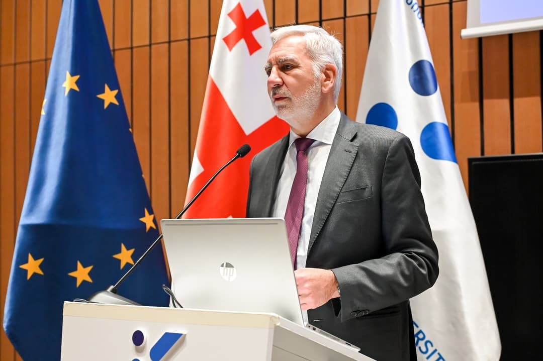 ქუთაისის საერთაშორისო უნივერსიტეტმა პროფესორ ფრანჩესკო პალუმბოს უმასპინძლა