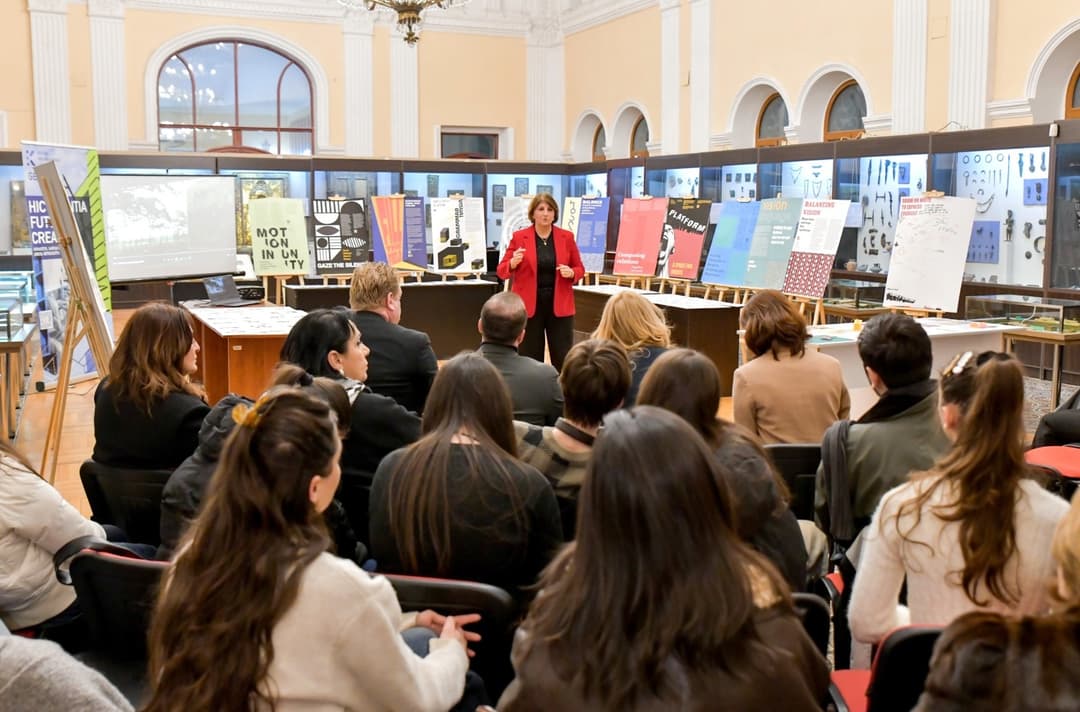 ქუთაისის საერთაშორისო უნივერსიტეტის სტუდენტური ნამუშევრების პირველი გამოფენა მუზეუმში გაიხსნა