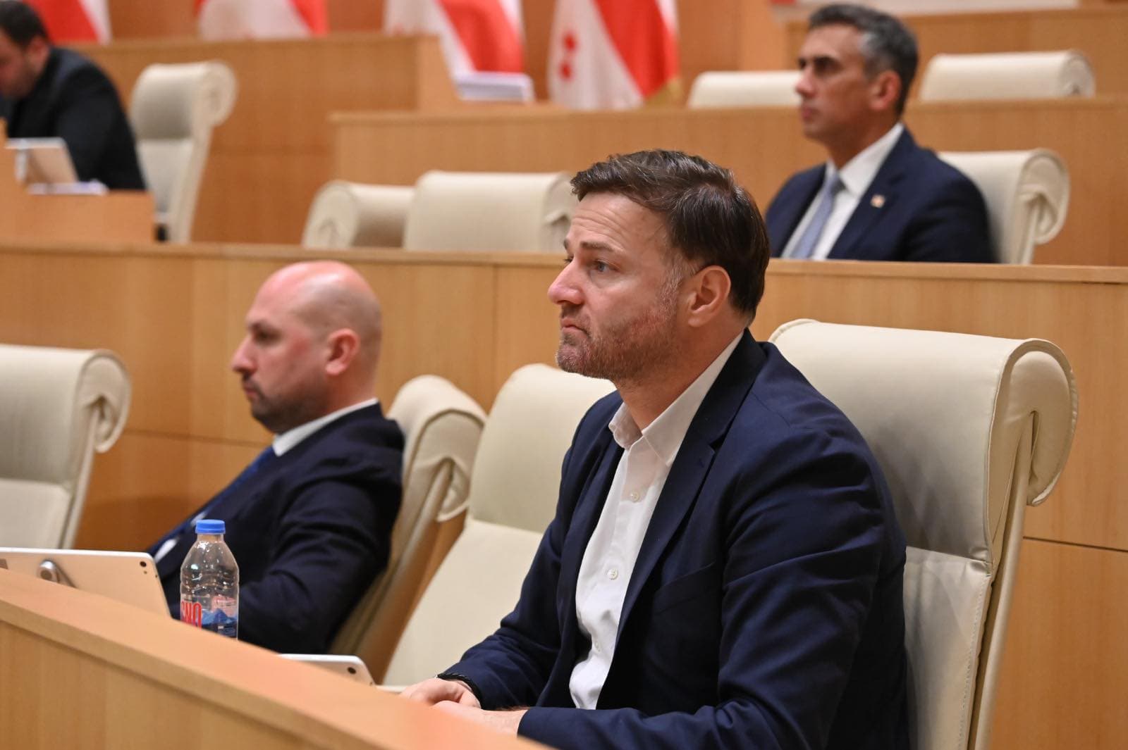 Frontnews image description