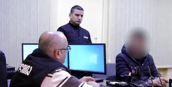 შუახევის მუნიციპალიტეტში დააკავეს მამაკაცი, რომელმაც მეგობარს ნაჯახით სხეულზე დაზიანებები მიაყენა