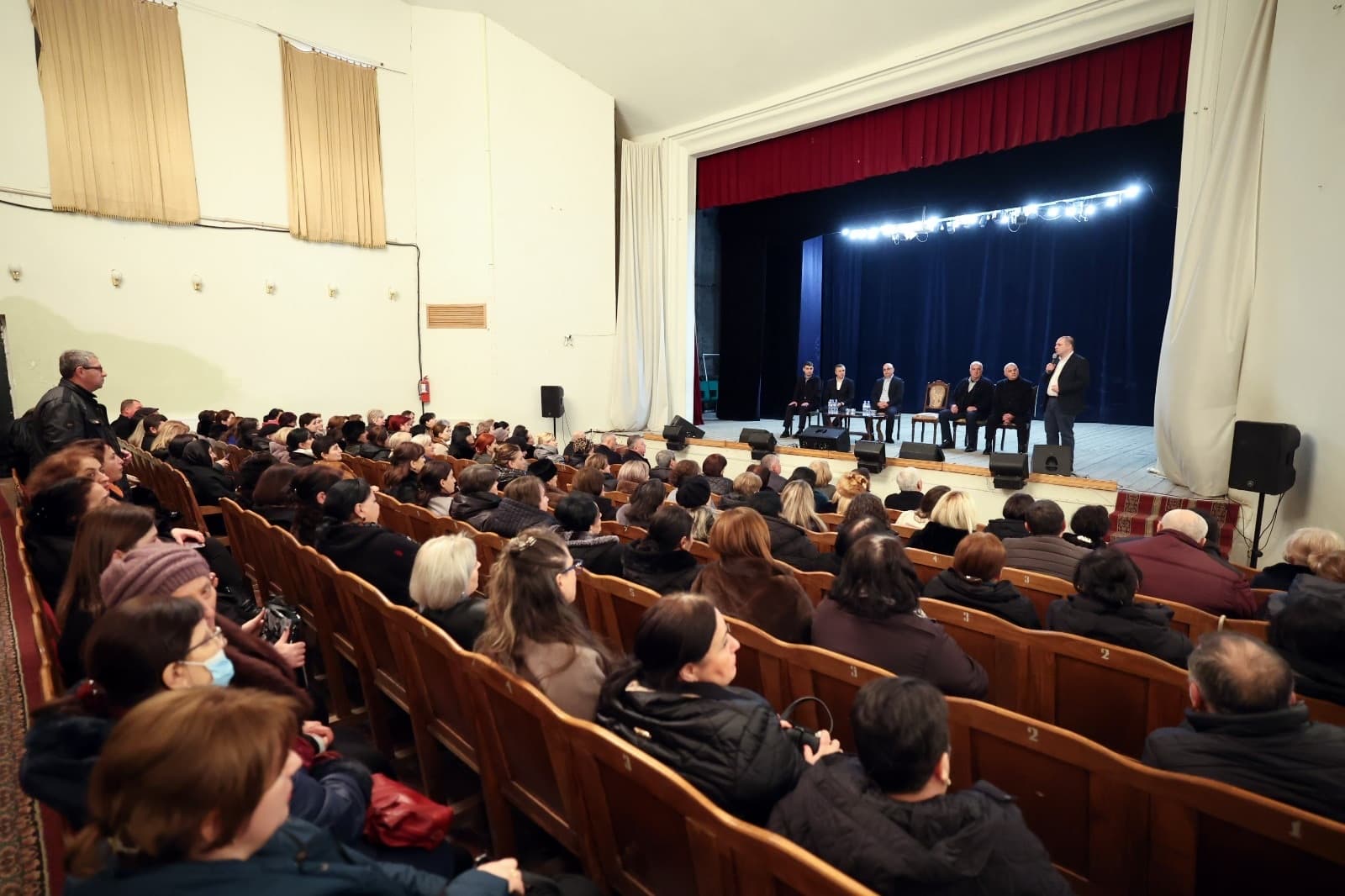 Frontnews image description