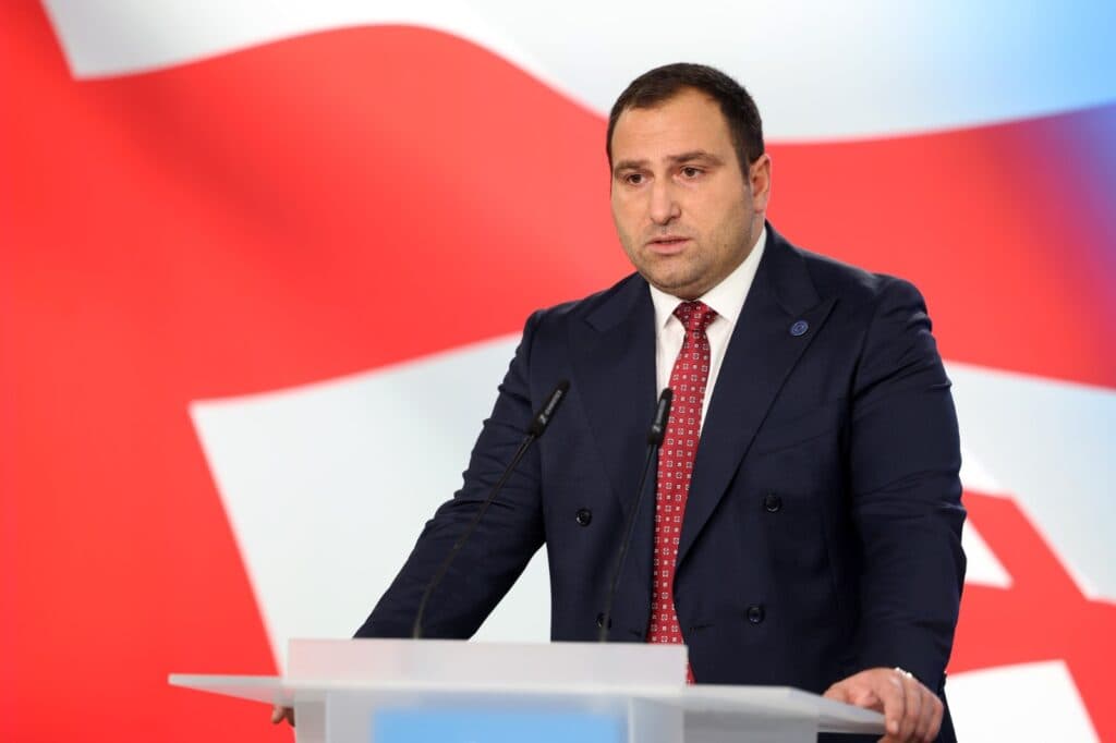 ირაკლი კირცხალია - ასეთი ადამიანი როდესაც სუვერენულად დამოუკიდებელ ქვეყანაზე აკეთებს განცხადებას, უბრალოდ ანეკდოტური პასაჟია ეს ყველაფერი