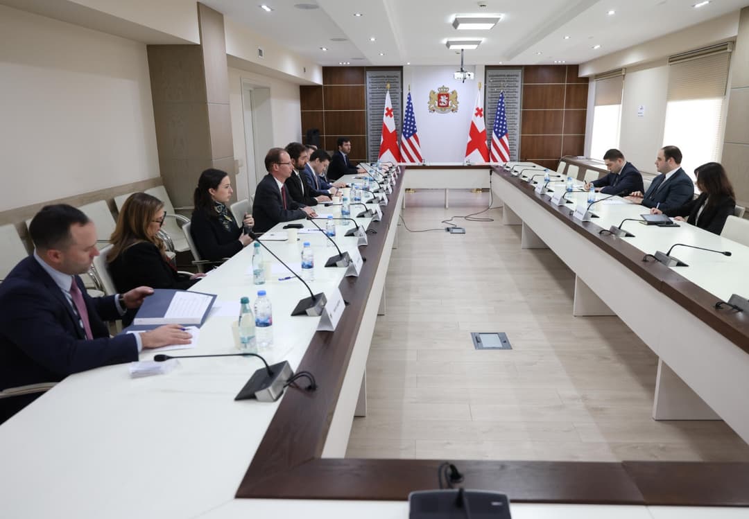 Government administration chief meets members of US House foreign affairs committee