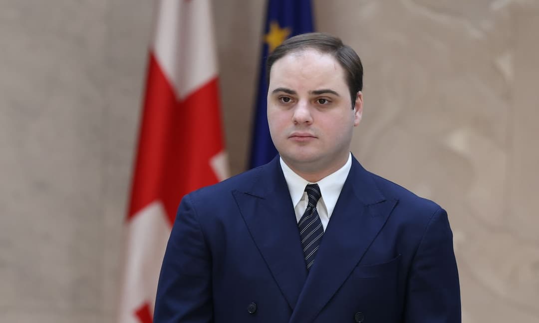 Gov’t Administration Head flags ‘cashback’ fees as key issue after talks with food sector