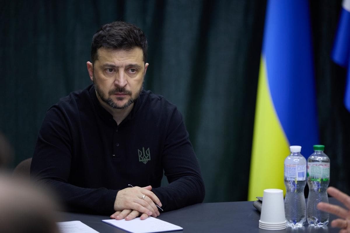 Frontnews image description