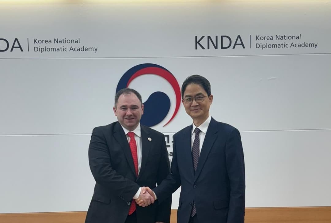 Georgian Foreign Affairs Committee Chair holds security talks during visit to South Korea