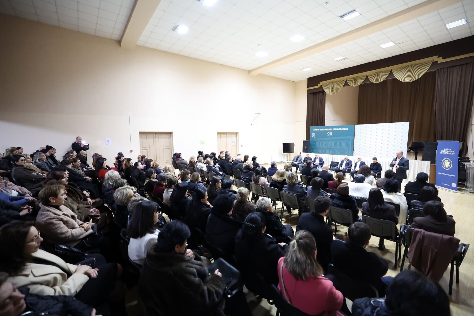 გივი მიქანაძე შიდა ქართლის რეგიონის პედაგოგებსა და სასკოლო საზოგადოების წარმომადგენლებს შეხვდა