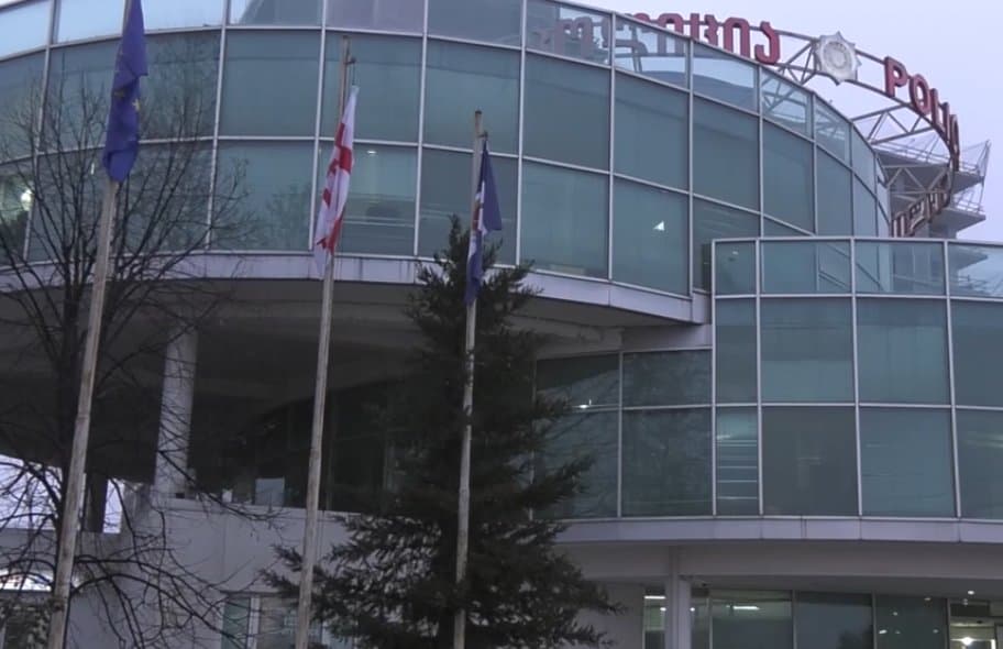 მარნეულში თავისუფლების უკანონოდ აღკვეთის ბრალდებით ორი პირი დააკავეს