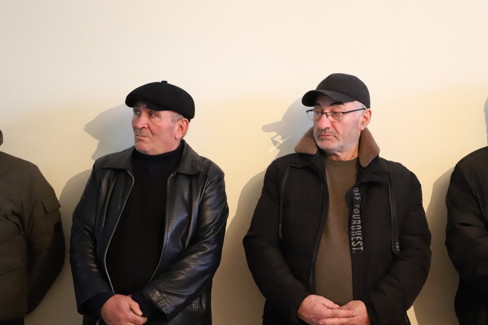 <p style="text-align: justify">თერჯოლაში "სოფლის მხარდაჭერის პროგრამის" ფარგლებში მოსახლეობასთან შეხვედრები დაიწყო.&nbsp;</p><p style="text-align: justify">9 თებერვალს, თერჯოლის მუნიციპალიტეტის მერმა მანუჩარ რობაქიძემ, საკრებულოს თავმჯდომარე სოსო ჩაფიჩაძეს და ადგილობრივი ხელისუფლების წარმომადგენლებთან ერთად შეხვედრა გამართეს გოდოგნის, კვახჭირის, ჭოგნარის, ქვ. სიმონეთის და ნახშირღლეს ადმინისტრაციულ ერთეულში შემავალი სოფლების მოსახლეობასთან.&nbsp;</p><p style="text-align: justify">აღნიშნულ შეხვედრებზე ადგილობრივმა მოსახლეობამ ხელისუფლების წარმომადგენლებს დაუსახელა ის პრიორიტეტული პროექტები, რომელთა განხორციელება მოხდება „სოფლის მხარდაჭერის პროგრამის" ფარგლებში გამოყოფილი 690 000 ლარით.</p>