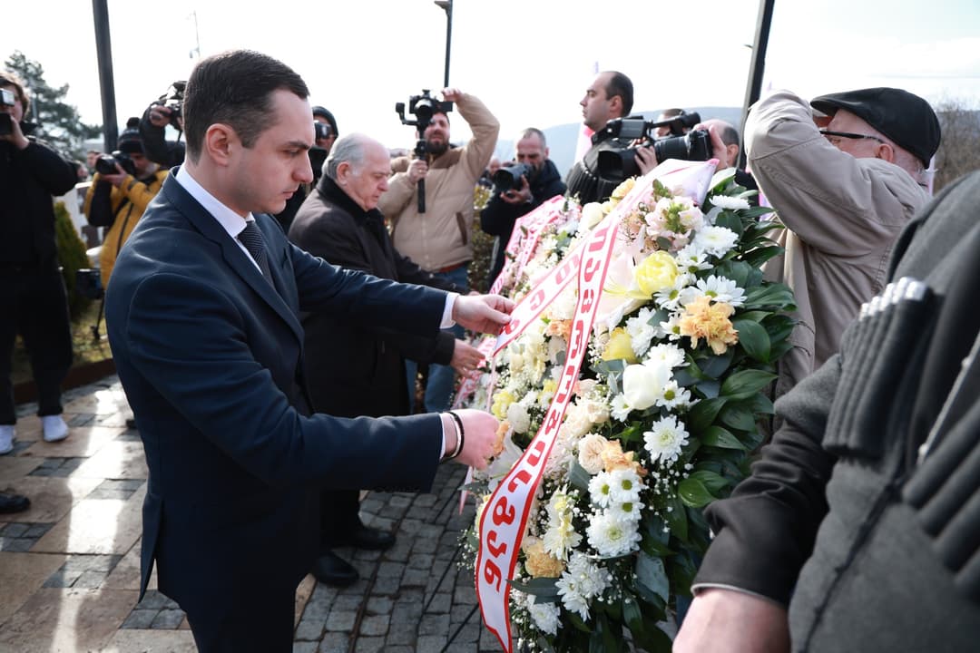 გიორგი ჯინჭარაძე - ქედს ვიხრი ყველა გმირის წინაშე, რომელმაც საკუთარი სიცოცხლე ქვეყნის დამოუკიდებლობასა და თავისუფლებას შესწირა