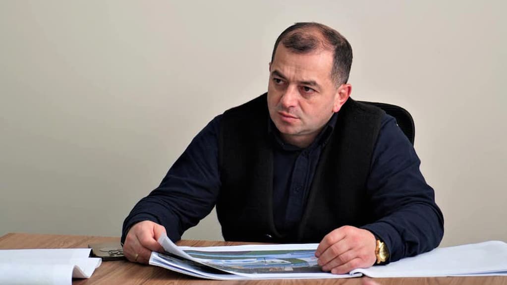 ლენტეხის ყოფილი მერი 18 000-ლარიანი გირაოს საფუძველზე გაათავისუფლეს