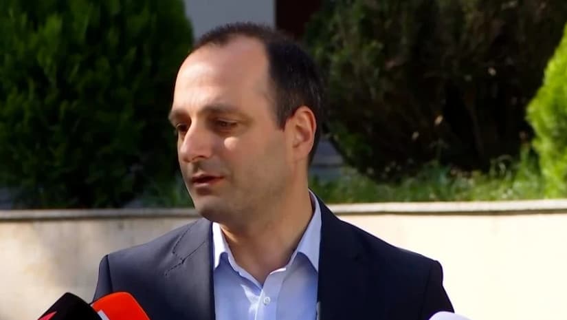 ირაკლი აბესაძე - მისი დასკვნა, რომ ღობე არის გატეხილი და არა გაჭრილი, ფაქტობრივად შეგვიძლია ვთქვათ, რომ ყალბია