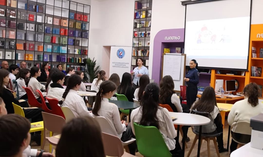 საჯარო სკოლებში ანტინარკოტიკული კამპანია "მე მომავალში" გრძელდება