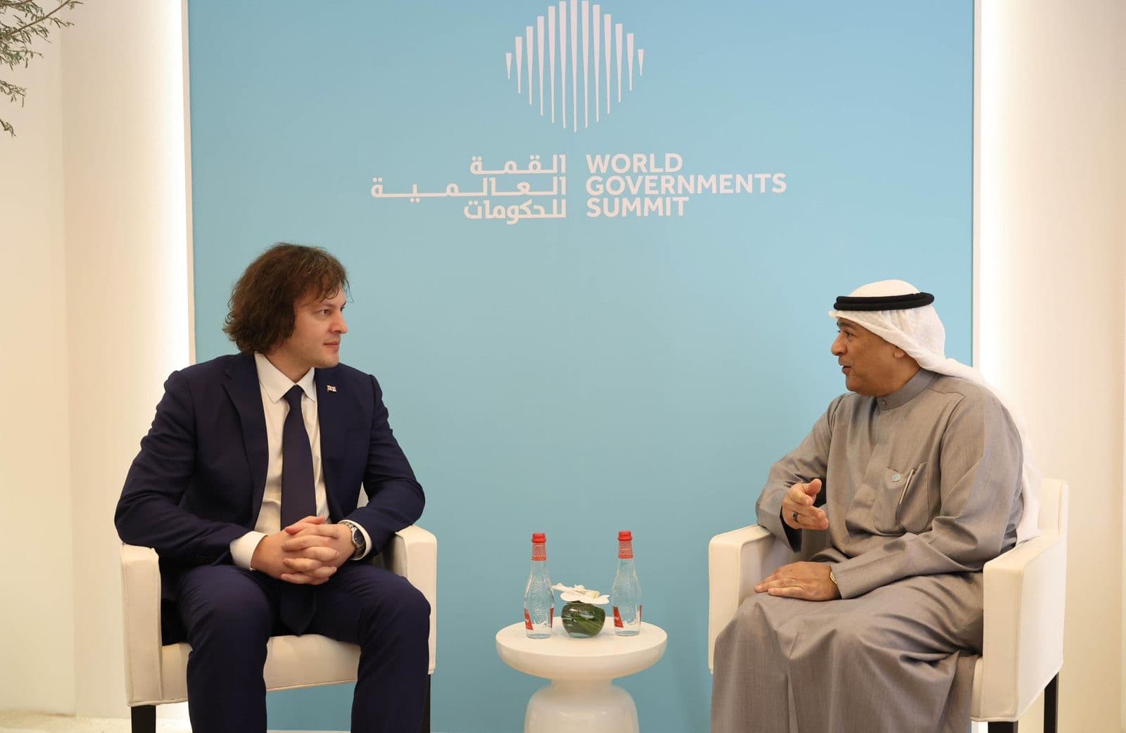 Frontnews image description