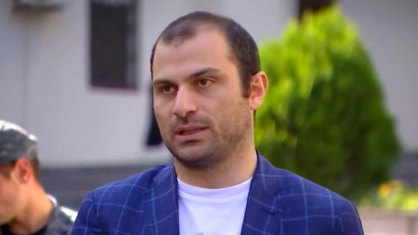 ბექა ბასილაია - იწყება ზვიგენთან "სელფის" გადაღების პროცესი, ეს საქმე ხსნის დევნის რეკორდებს