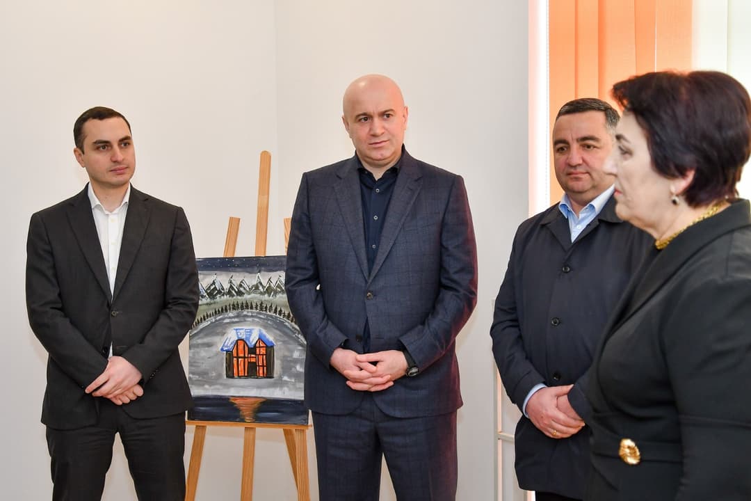 Head of Autonomous Republic of Adjara visits school teaching Abkhaz language 