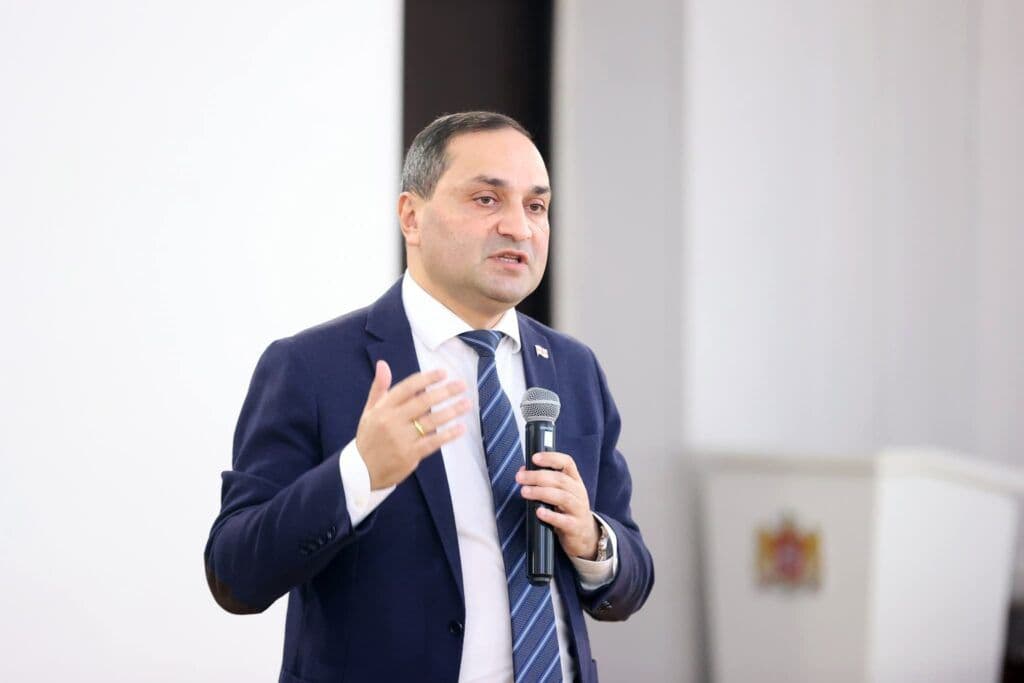 Student quota decree does not apply to current students, deputy education minister 